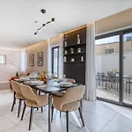 6br Luxury With Pool & Hot Tub - 2living & 10bathrooms *