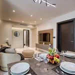 6br Luxury With Pool & Hot Tub - 2living & 10bathrooms