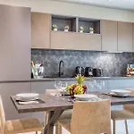 6br Luxury With Pool & Hot Tub - 2living & 10bathrooms 빌라