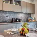 빌라 6br Luxury With Pool & Hot Tub - 2living & 10bathrooms