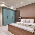 빌라 6br Luxury With Pool & Hot Tub - 2living & 10bathrooms Saint Julian's