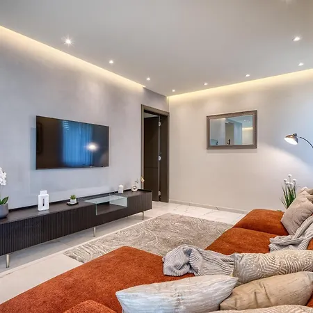 Luxury With Pool, Hot Tub & Bbq In Swieqi Saint Julian's