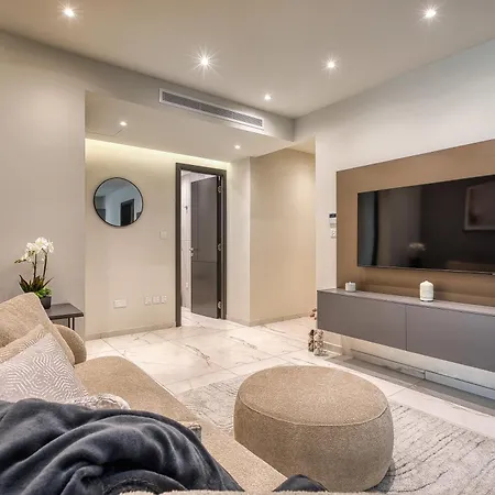 Villa Luxury Villas With Pool, Hot Tub & Bbq In Swieqi Saint Julian's