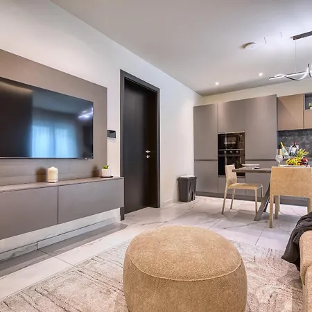 Luxury Villas With Pool, Hot Tub & Bbq In Swieqi