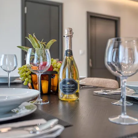 Luxury Villas With Pool, Hot Tub & Bbq In Swieqi Villa