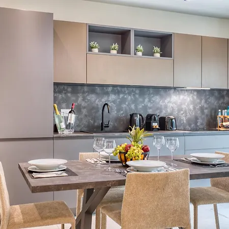 Luxury Villas With Pool, Hot Tub & Bbq In Swieqi Villa