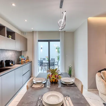 Villa Luxury Villas With Pool, Hot Tub & Bbq In Swieqi