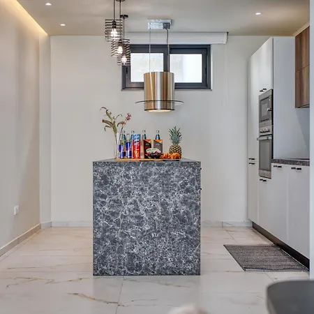Villa Luxury Villas With Pool, Hot Tub & Bbq In Swieqi Saint Julian's