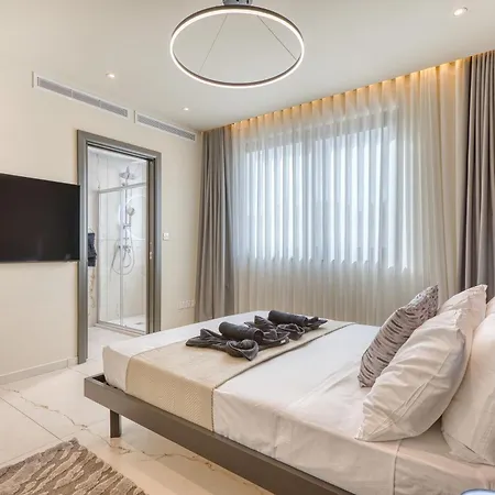 Luxury Villas With Pool, Hot Tub & Bbq In Swieqi Saint Julian's