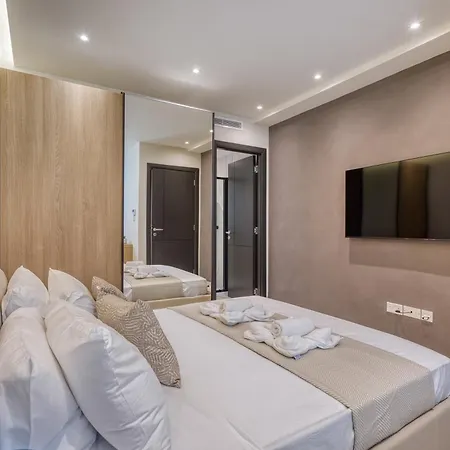 Luxury Villas With Pool, Hot Tub & Bbq In Swieqi *