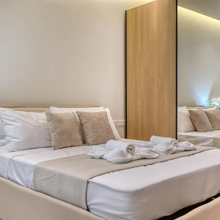 Luxury With Pool, Hot Tub & Bbq In Swieqi *