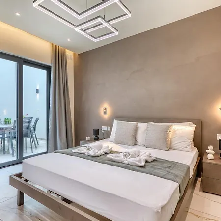Villa Luxury Villas With Pool, Hot Tub & Bbq In Swieqi