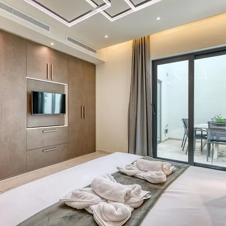 Luxury Villas With Pool, Hot Tub & Bbq In Swieqi Villa Saint Julian's