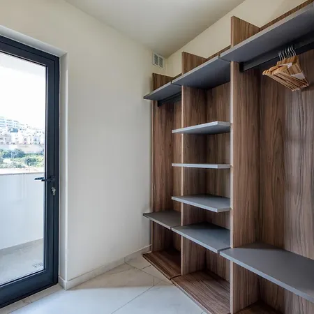 Luxury Villas With Pool, Hot Tub & Bbq In Swieqi *