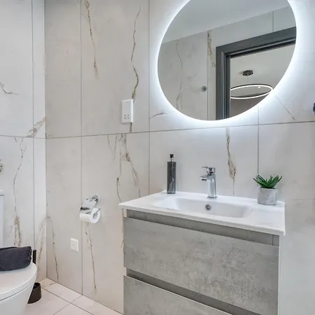Villa Luxury Villas With Pool, Hot Tub & Bbq In Swieqi