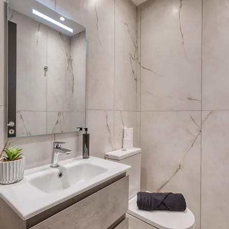 빌라 Luxury With Pool, Hot Tub & Bbq In Swieqi Saint Julian's