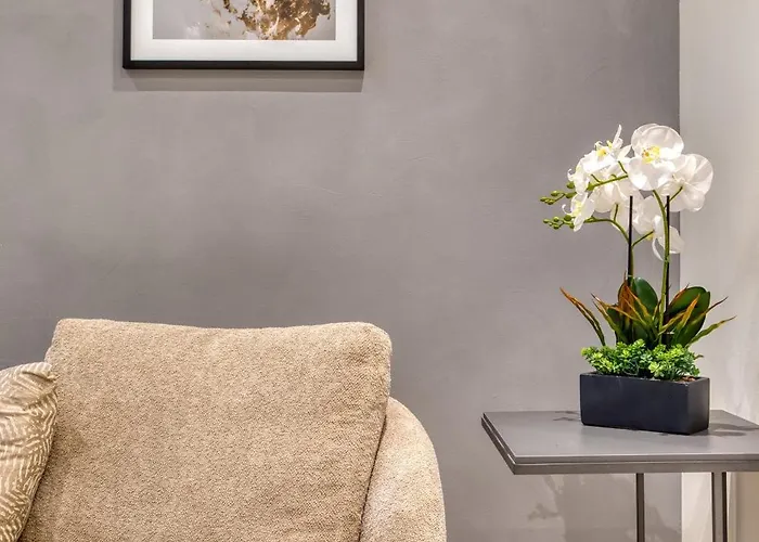 6Br Luxury Villa With Pool & Hot Tub - 2Living Rooms & 10Bathrooms Villa *